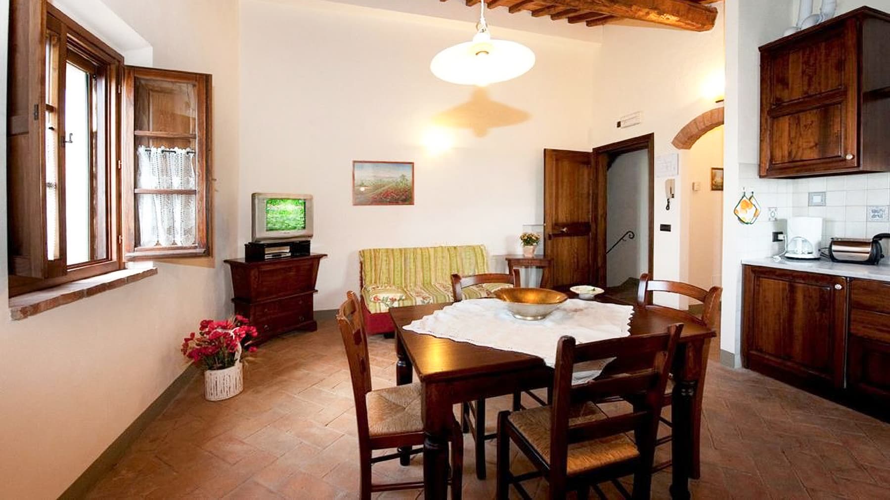 Casale con piscina sulle colline di Gambassi Terme