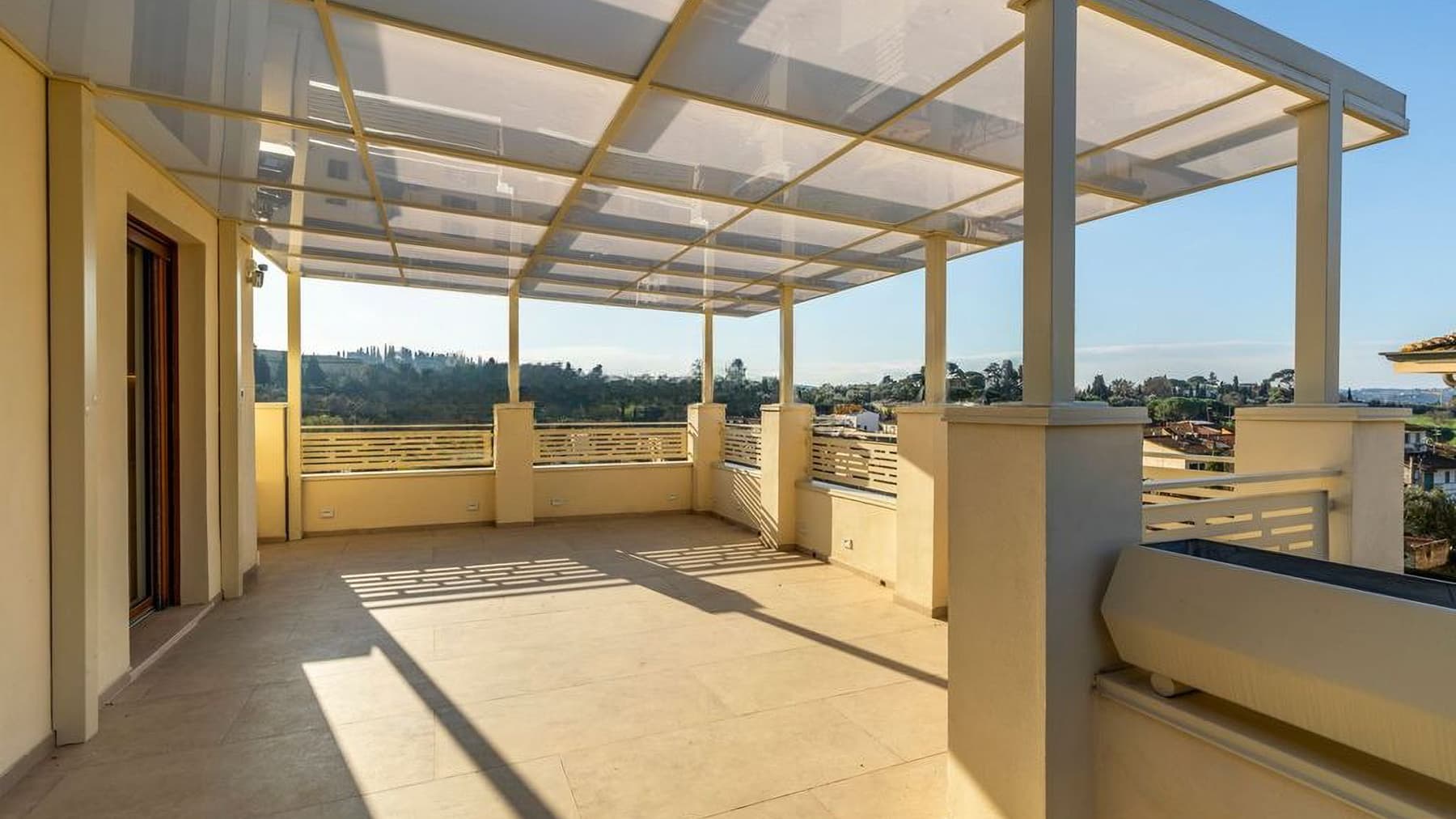 Attico di Lusso con Vista Panoramica a Firenze