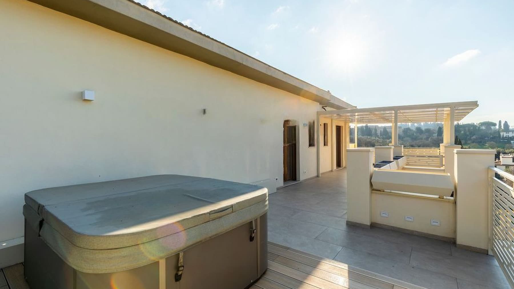 Attico di Lusso con Vista Panoramica a Firenze