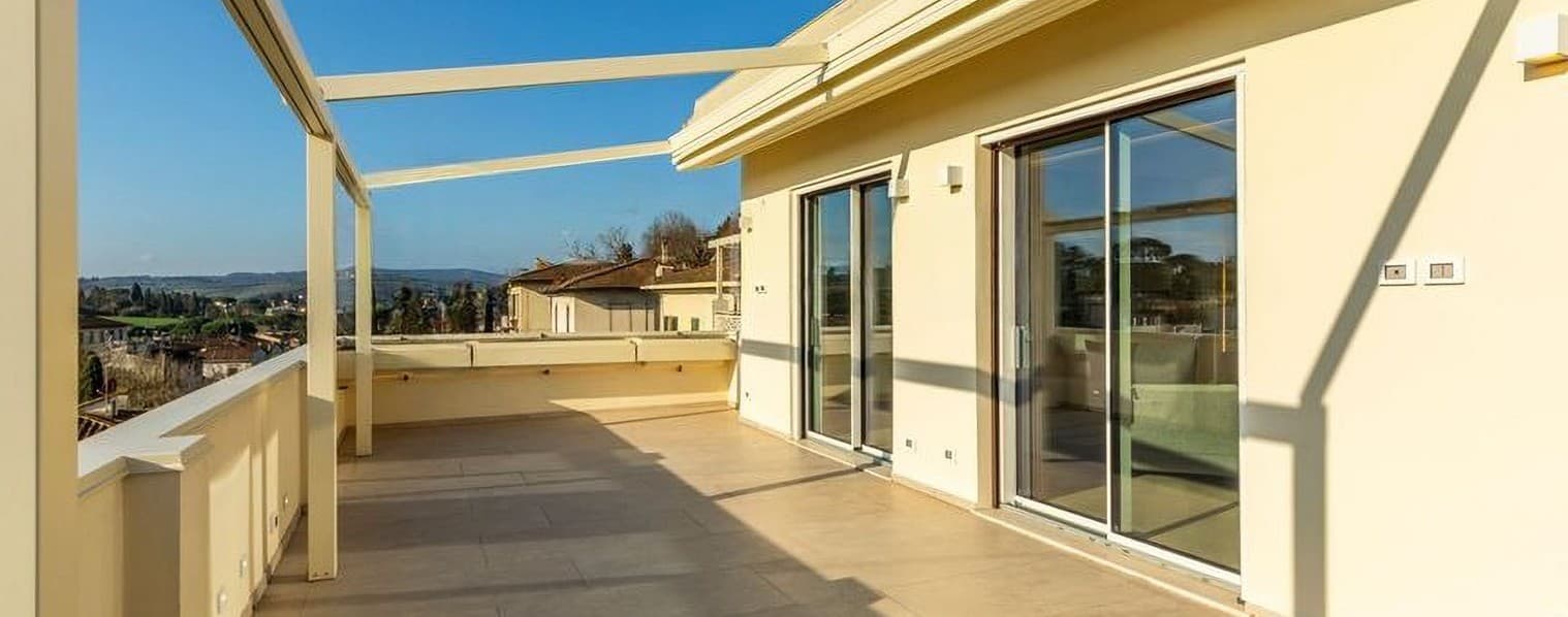 Attico di Lusso con Vista Panoramica a Firenze