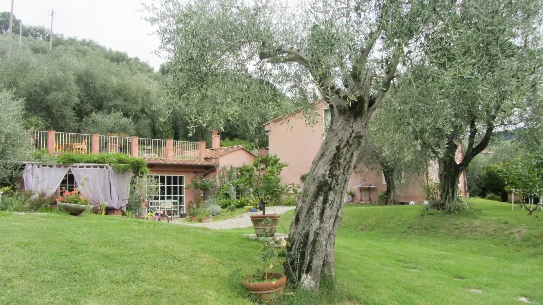 Charming Villa in Corsanico, Tuscany