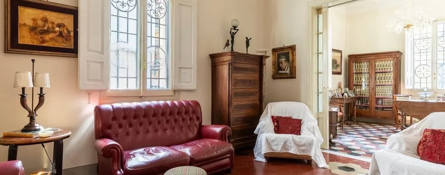 Villa d'epoca con giardino e garage a Firenze