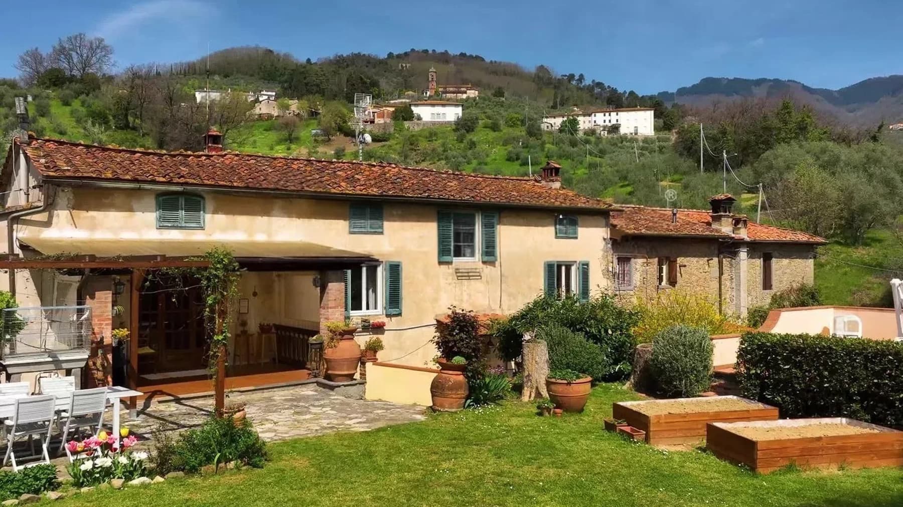 Rustic Country House in Charming Lucca, Tuscany