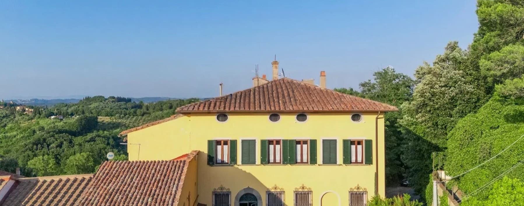 Charming Villa in Lari, Tuscany's Scenic Beauty