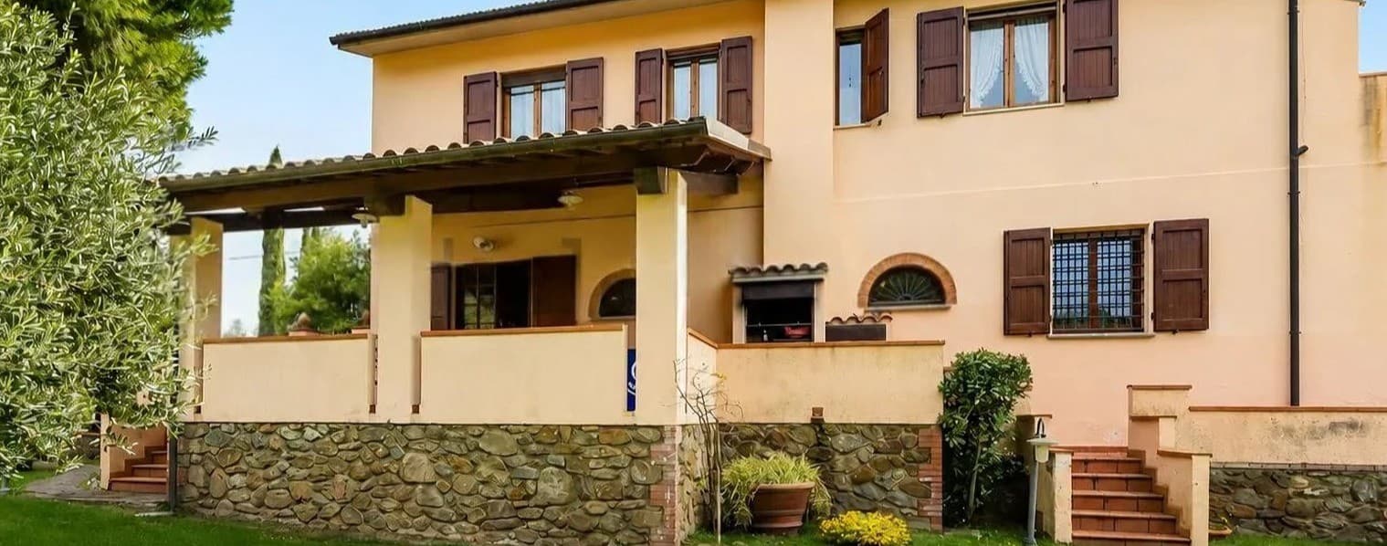 Casale a Castiglione della Pescaia, immerso nel verde toscano