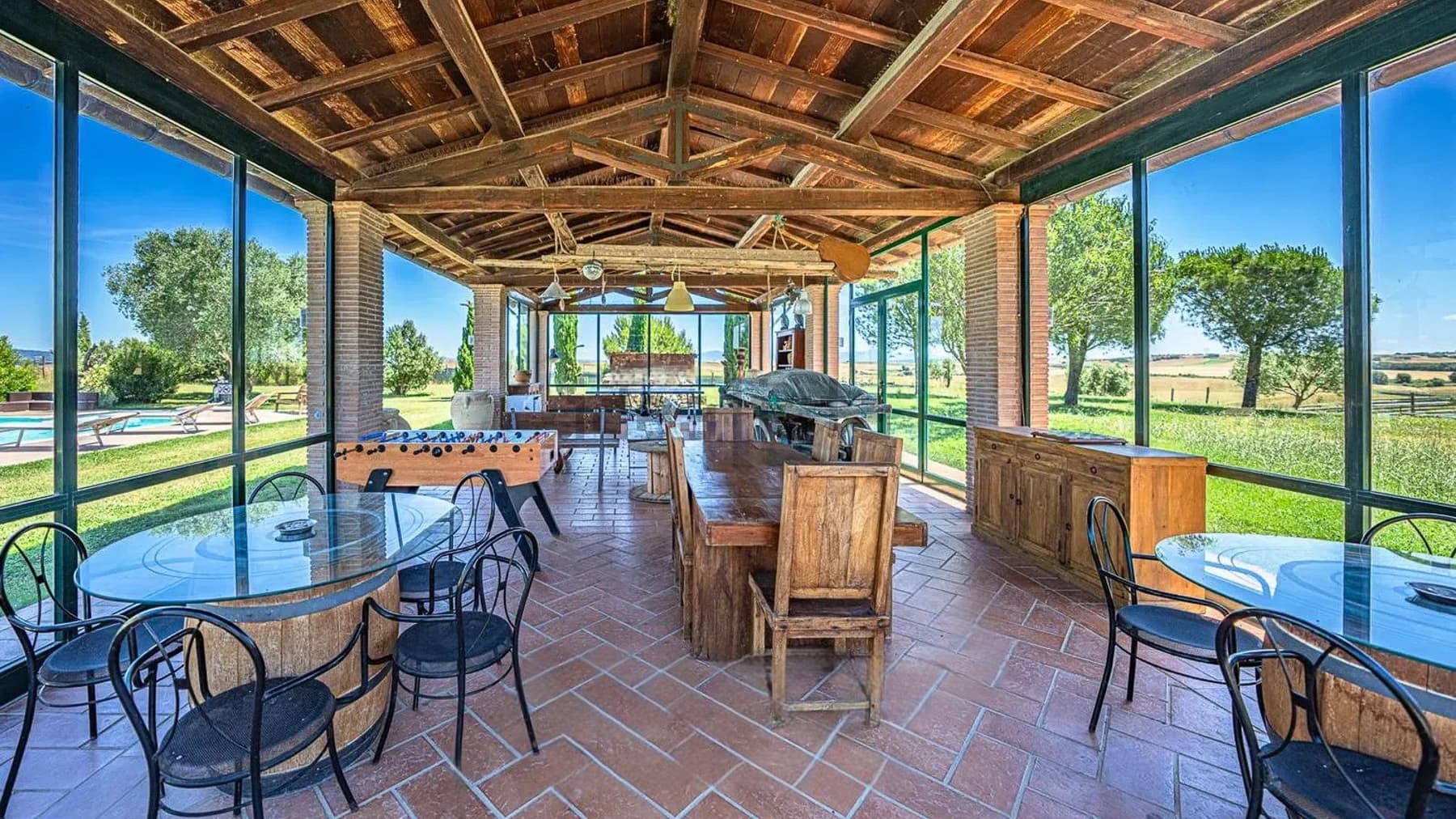 Villa con Piscina e Vista Panoramica, Montalto di Castro