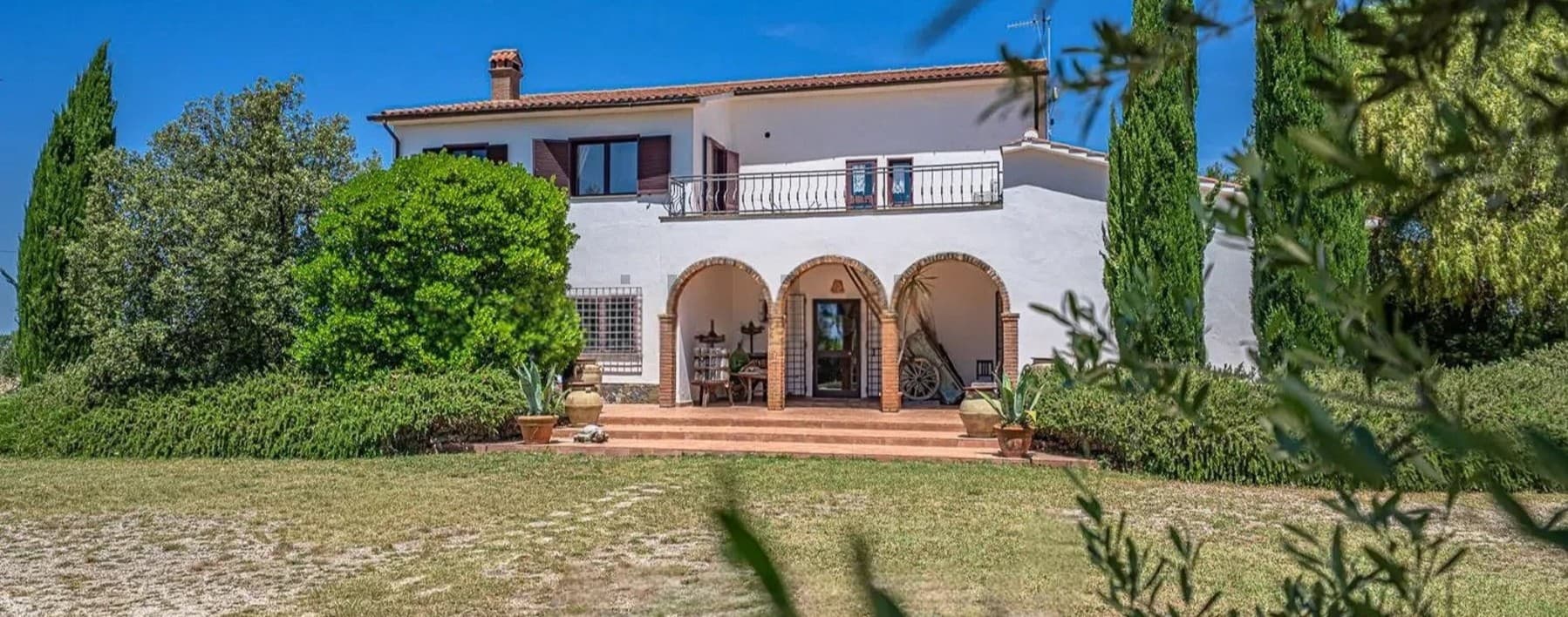 Villa con Piscina e Vista Panoramica, Montalto di Castro