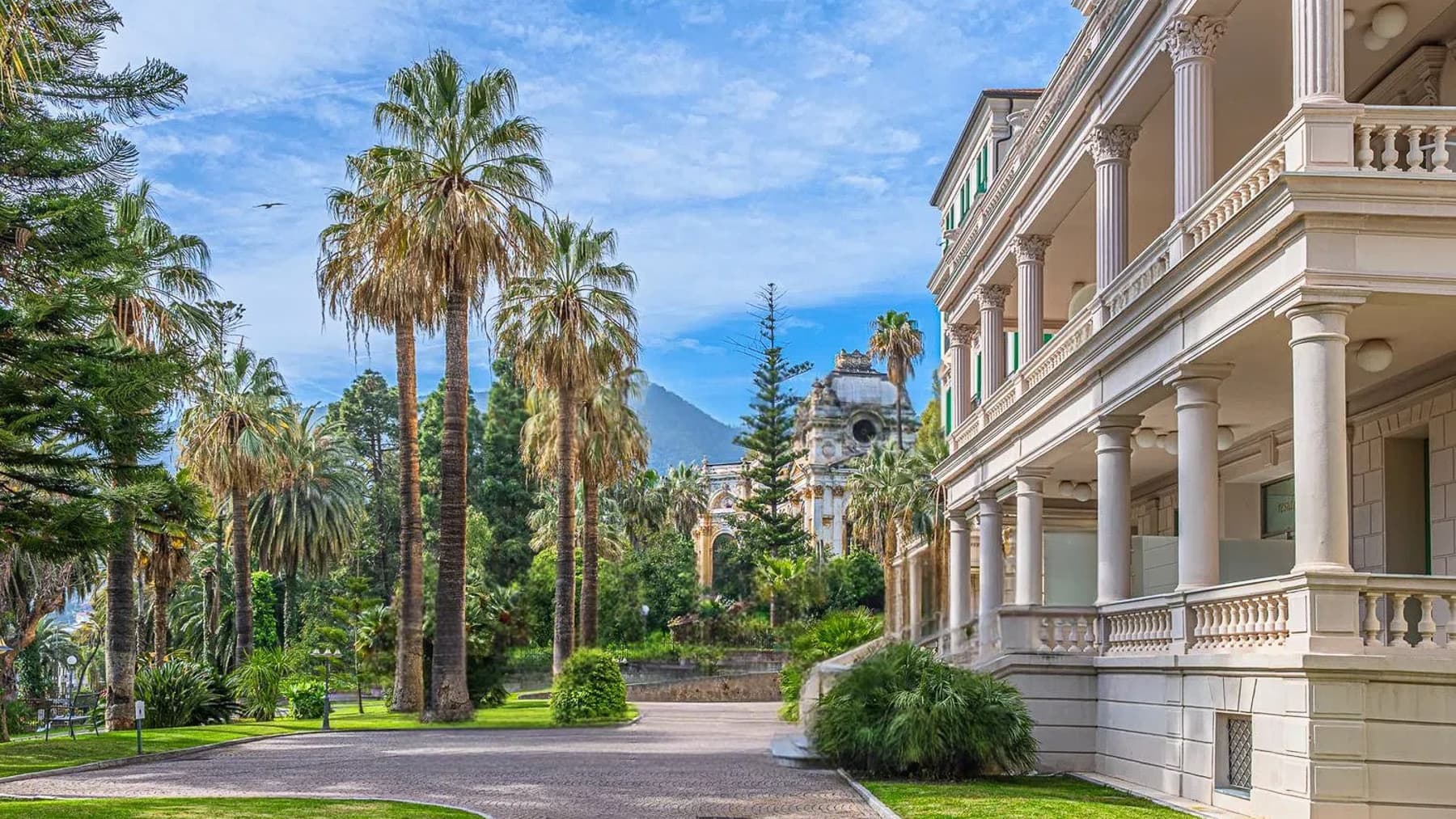 Charming Apartment in Ospedaletti, Liguria