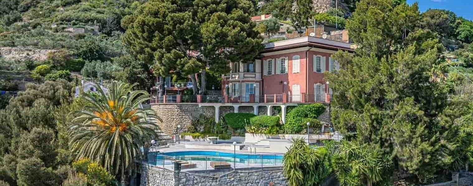 Villa esclusiva a Ventimiglia con vista mare mozzafiato