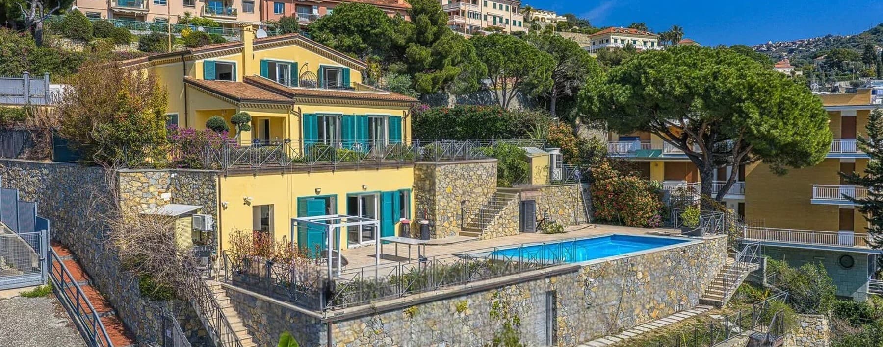 Charming Villa in Ospedaletti, Liguria