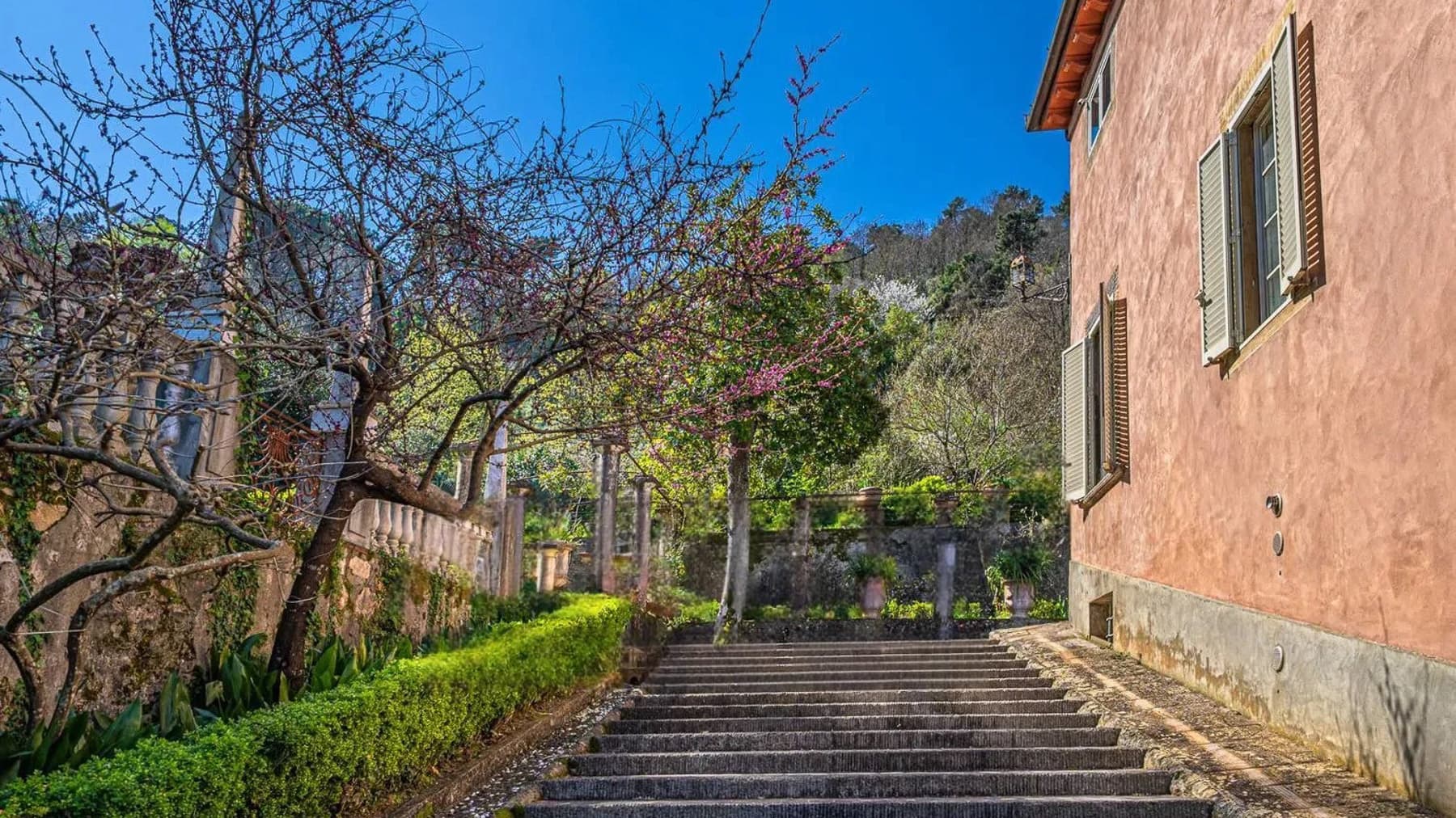 Villa storica a Lucca, fascino e privacy toscana