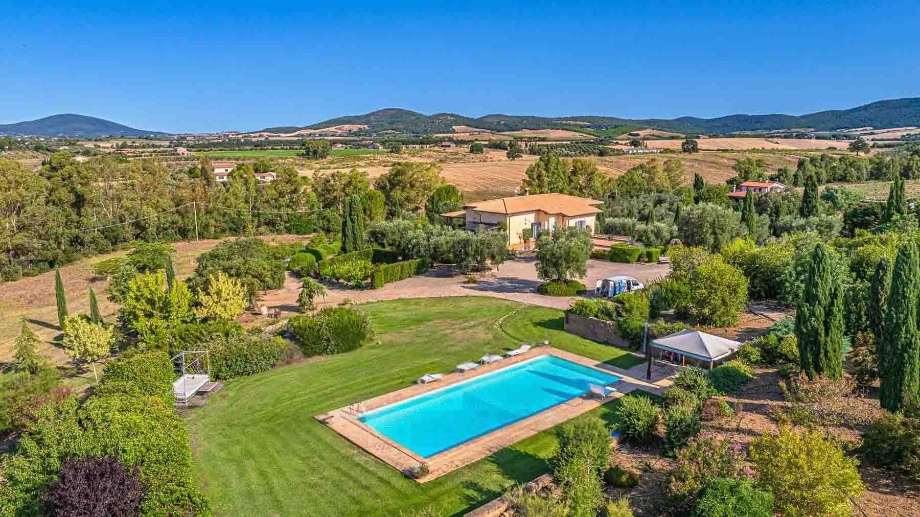 Villa esclusiva a Montalto di Castro con piscina