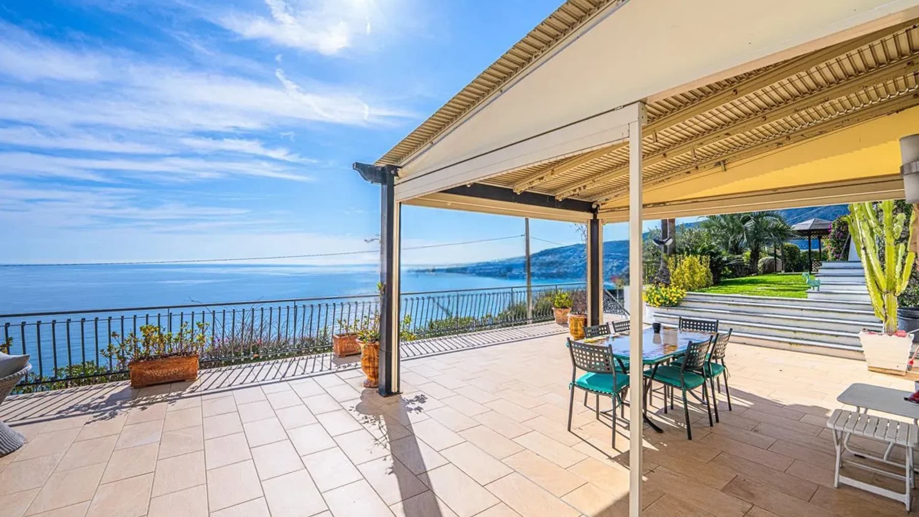 Charming Villa in Ospedaletti, Liguria