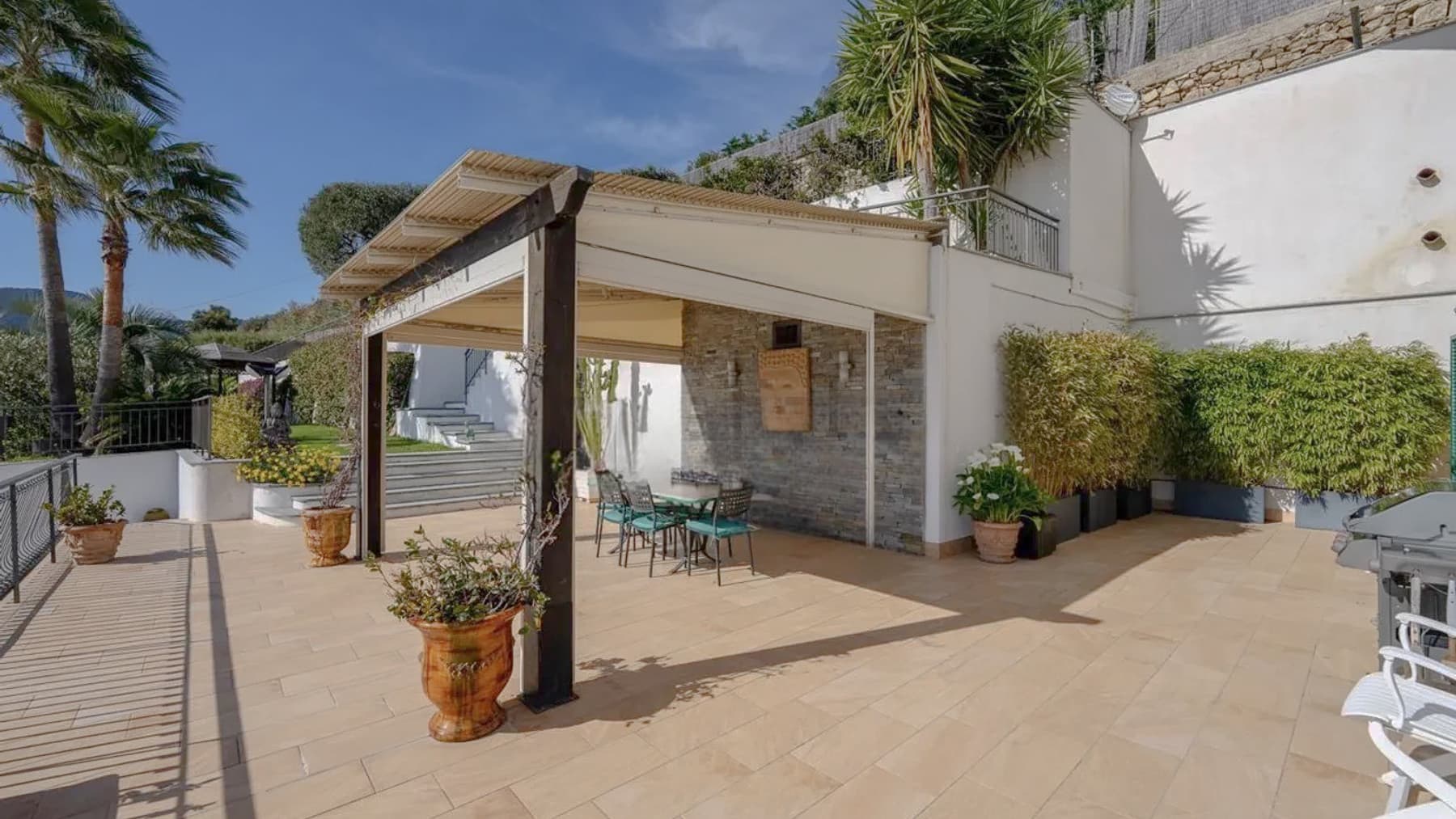 Charming Villa in Ospedaletti, Liguria