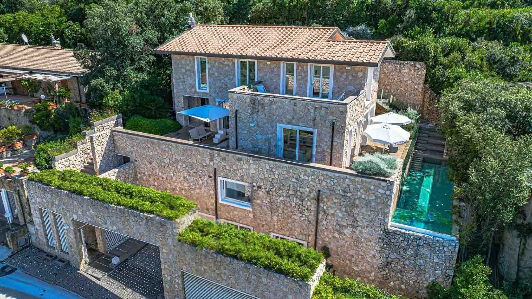 Villa esclusiva a Punta Ala, Toscana, con piscina e vista mare