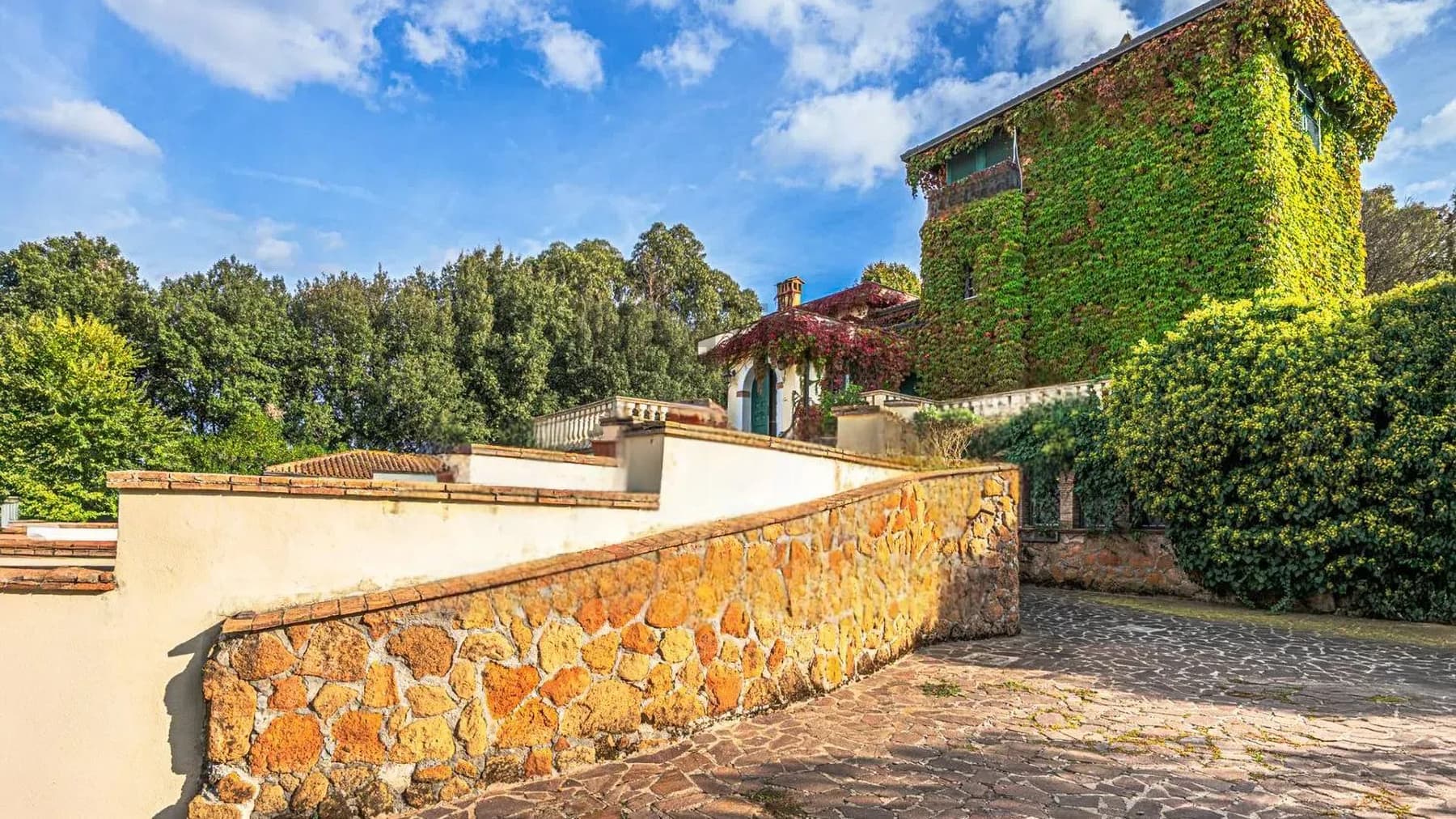 Elegant Villa in Rome, Lazio