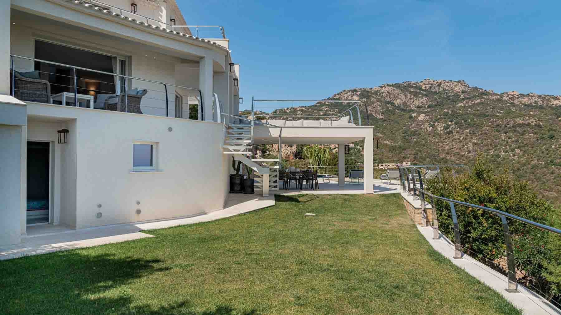 Villa elegante ad Arzachena, vista mare Porto Cervo