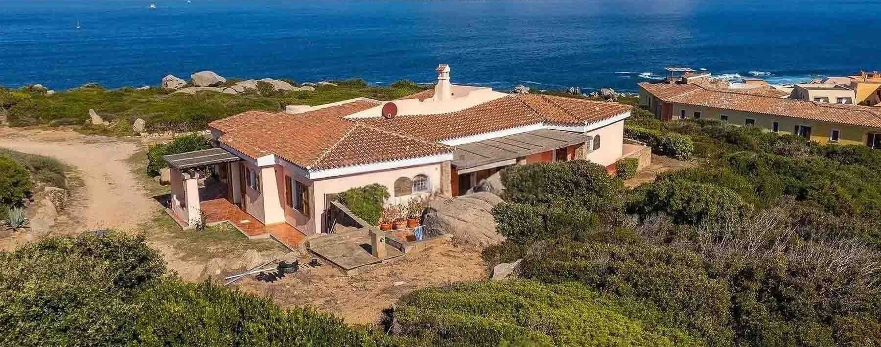 Villa a Santa Teresa Gallura con vista mare Sardegna