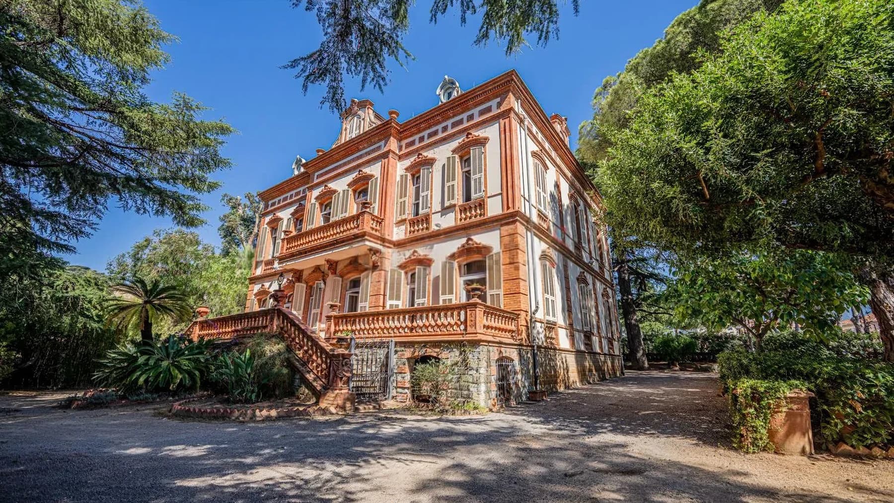 Charming Villa in Arma di Taggia, Liguria