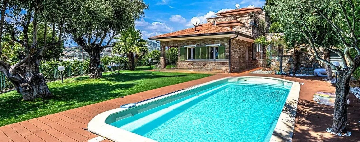 Elegant Villa in Bordighera, Liguria's Charm