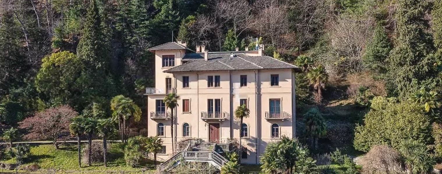 Villa d'Epoca Fronte Lago Maggiore a Cannobio