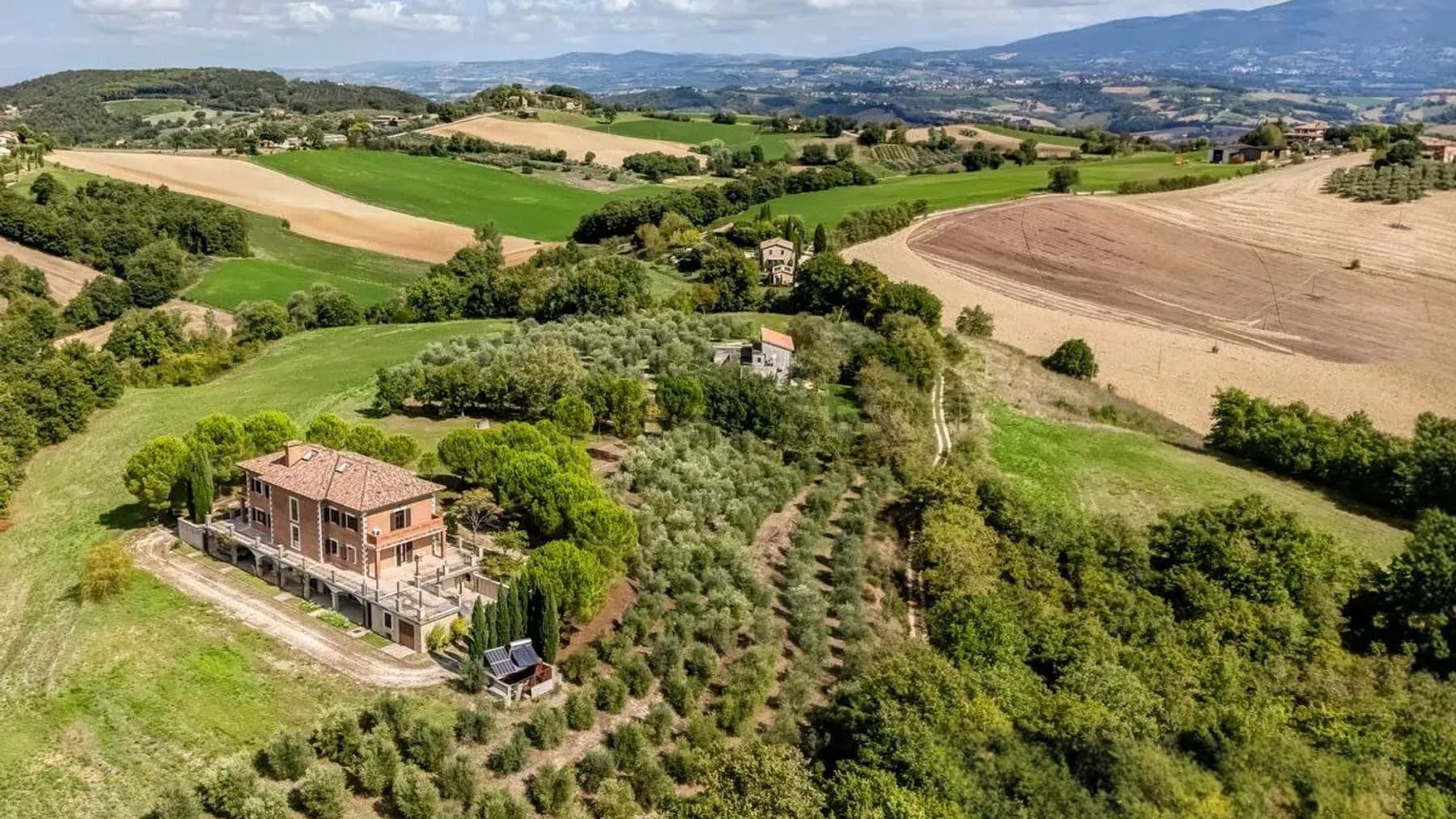 Charming Villa in Avigliano Umbro, Umbria