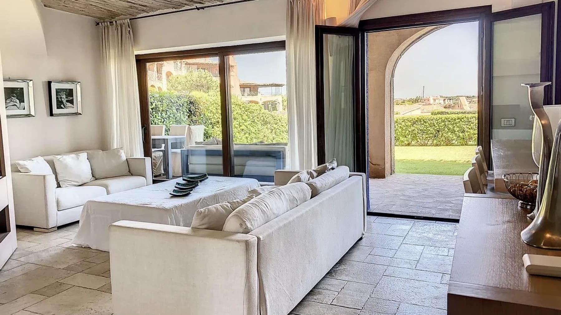 Appartamento esclusivo a Porto Cervo con giardino privato