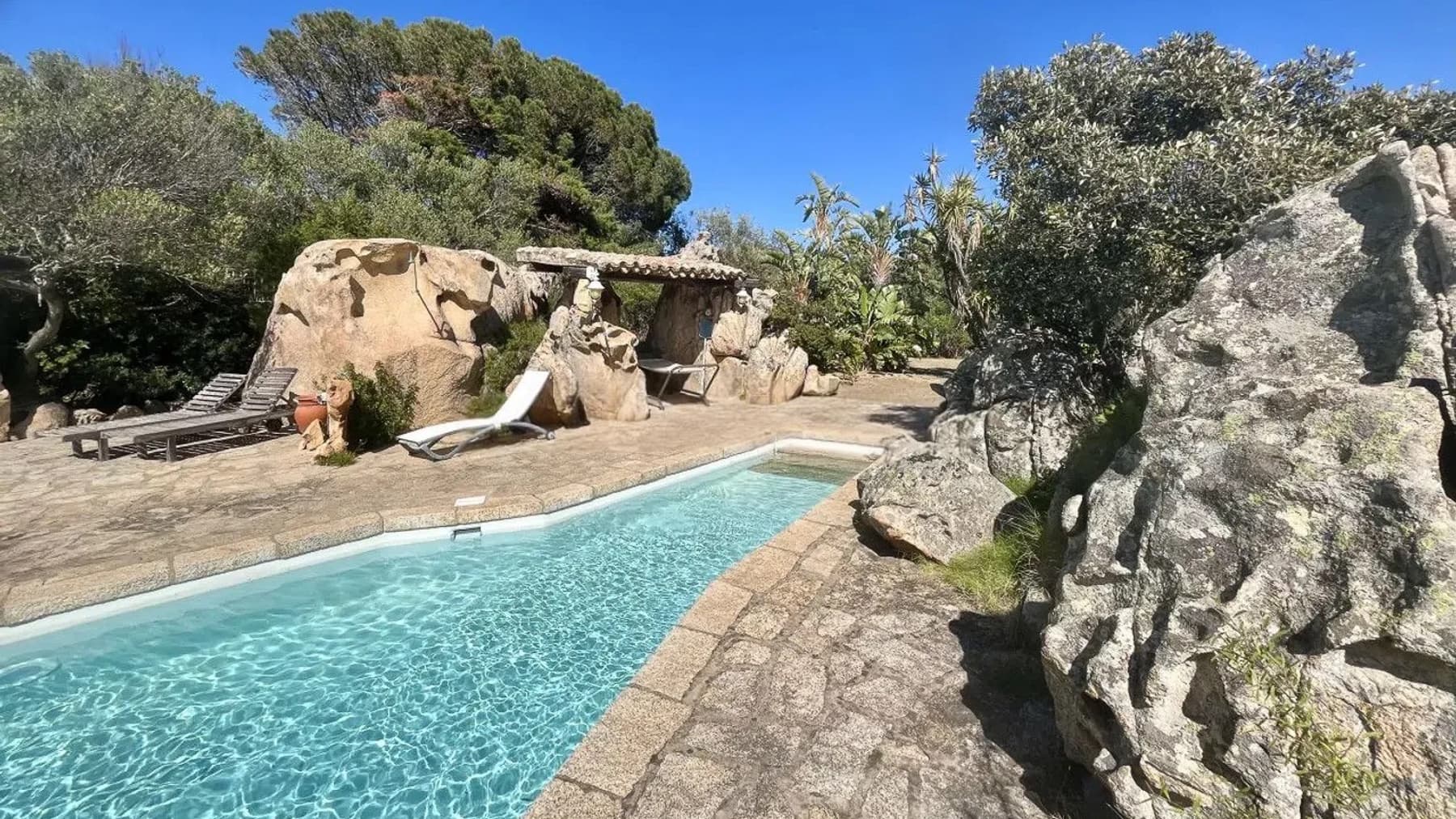 Villa storica con vista mare a San Pantaleo, Sardegna