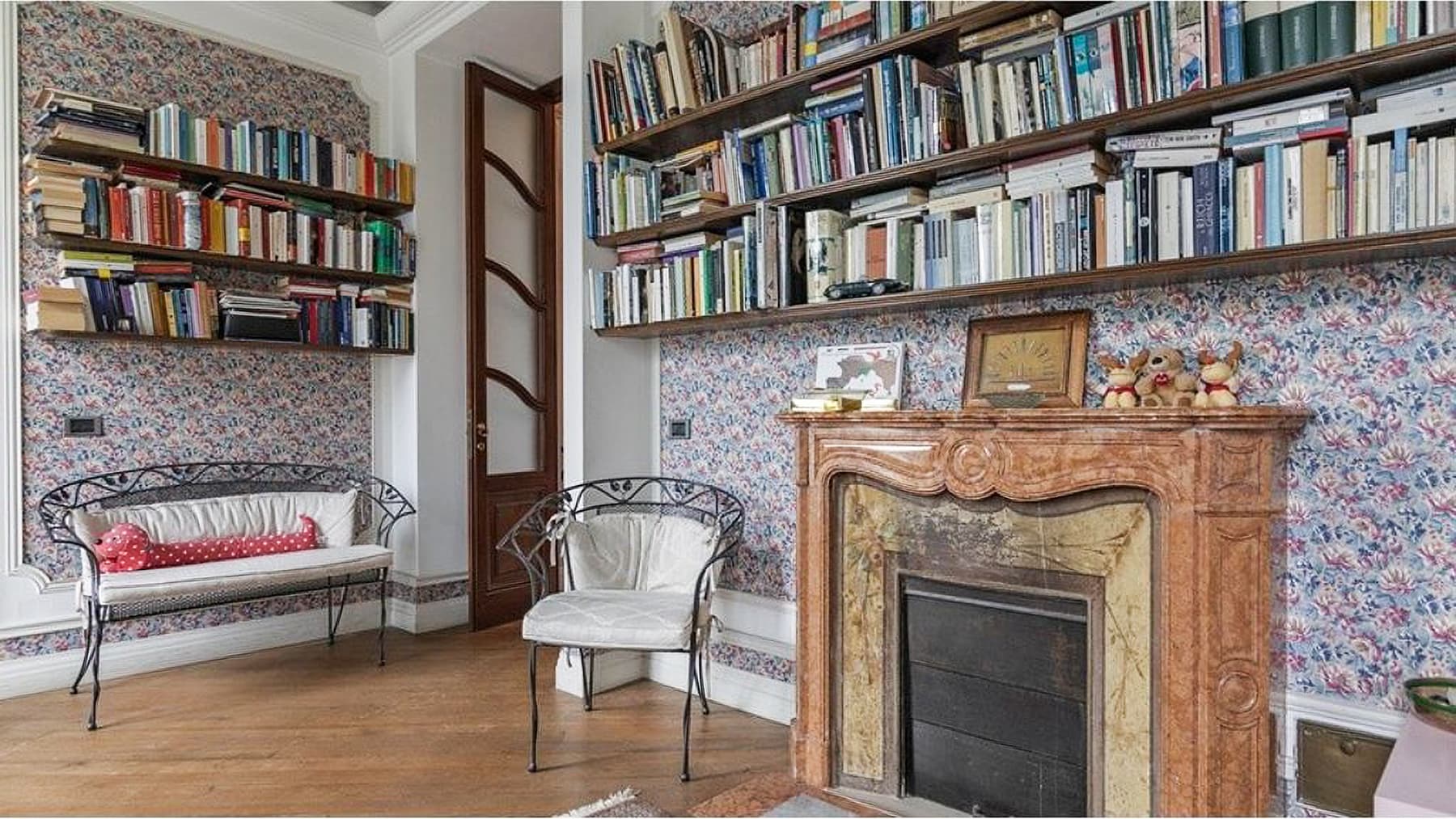 Villa in Luino Overlooking Lake Maggiore, Lombardia