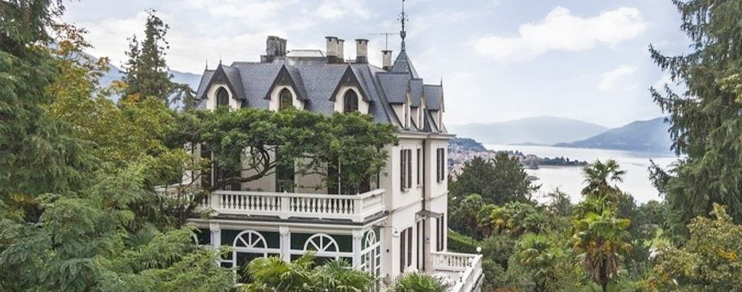 Villa in Luino Overlooking Lake Maggiore, Lombardia