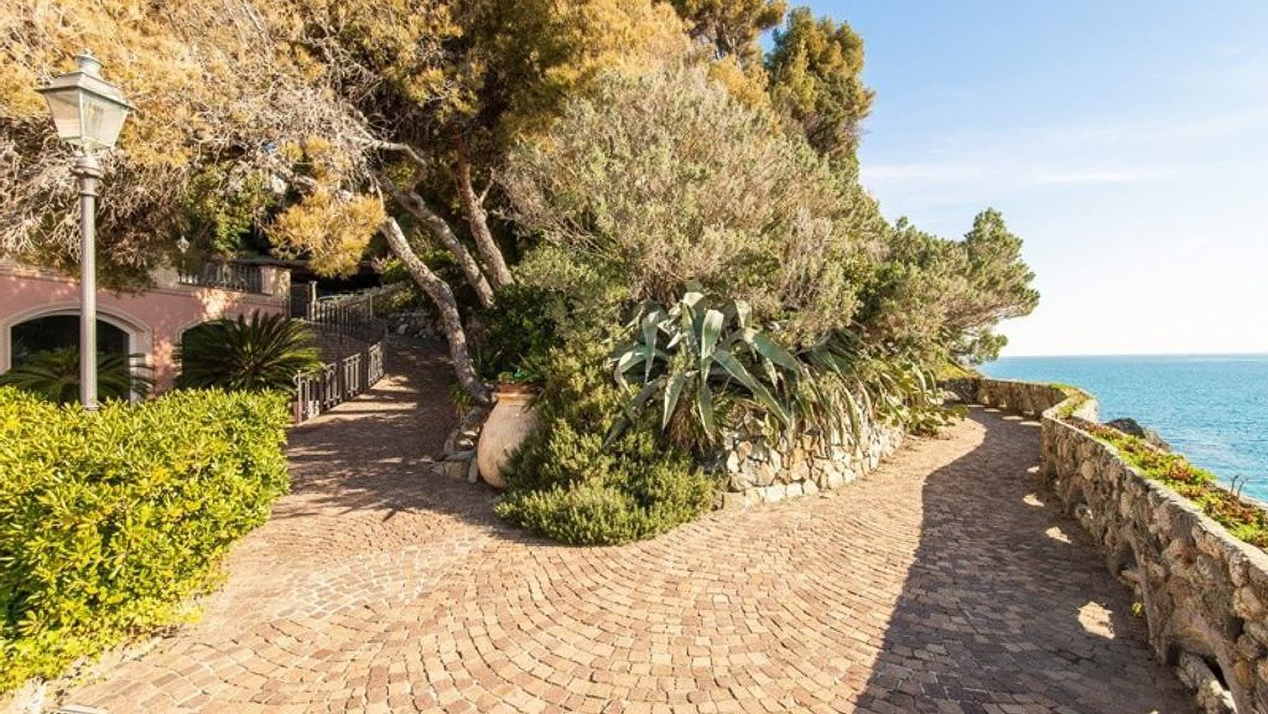 Elegant Villa in Albisola Superiore, Liguria