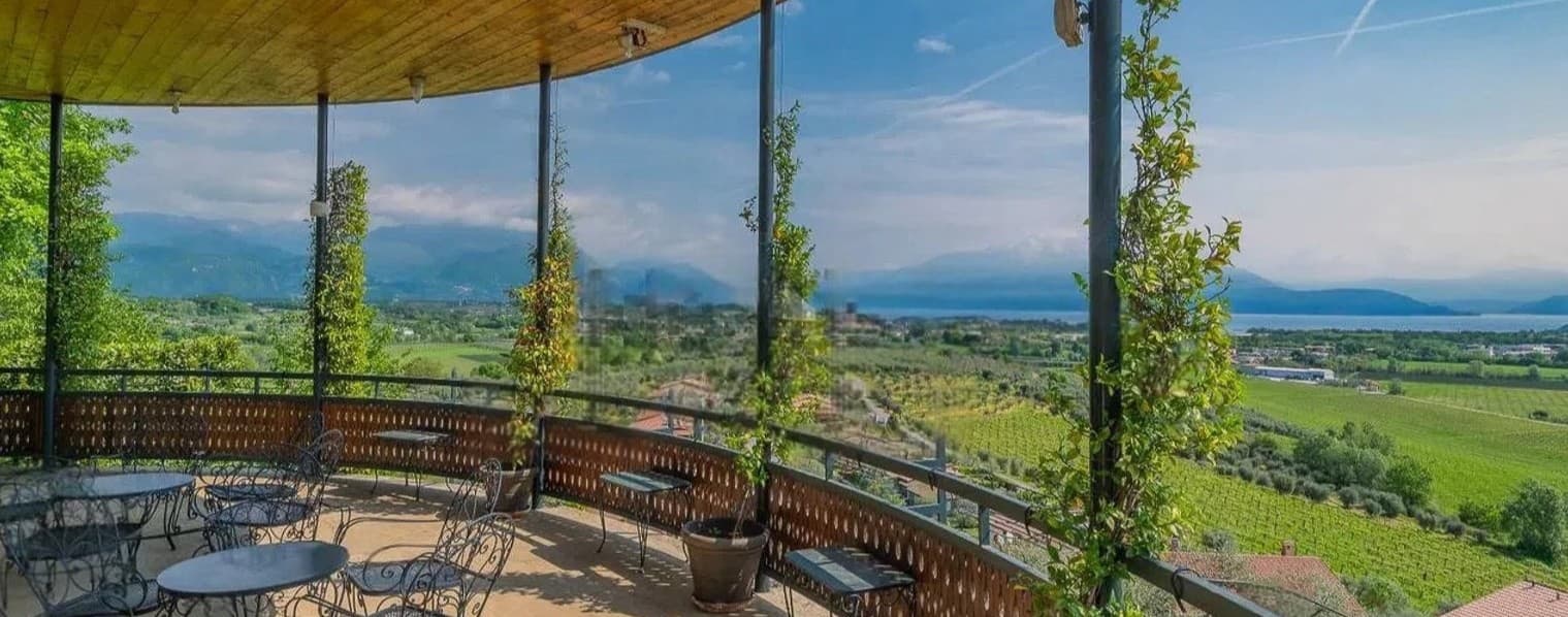 Charming Villa in Picedo, Lombardia