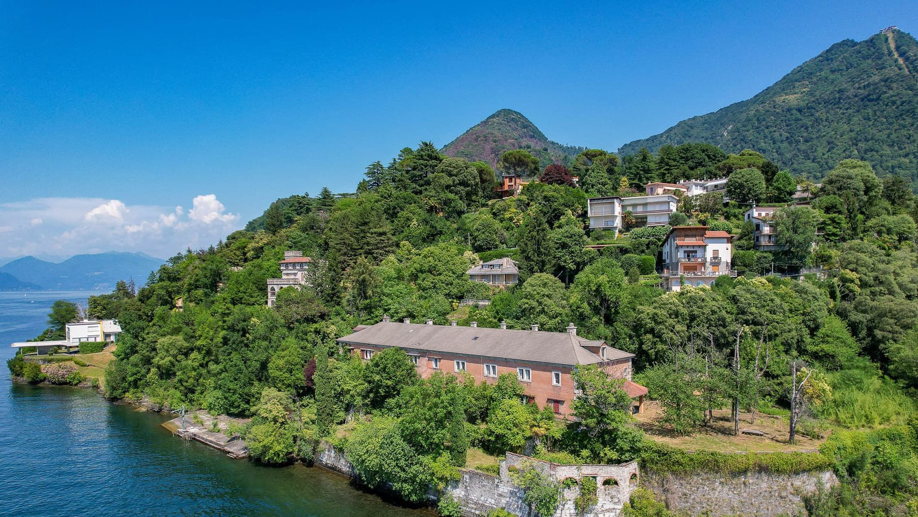 Villa esclusiva a Laveno-Mombello, Lago Maggiore