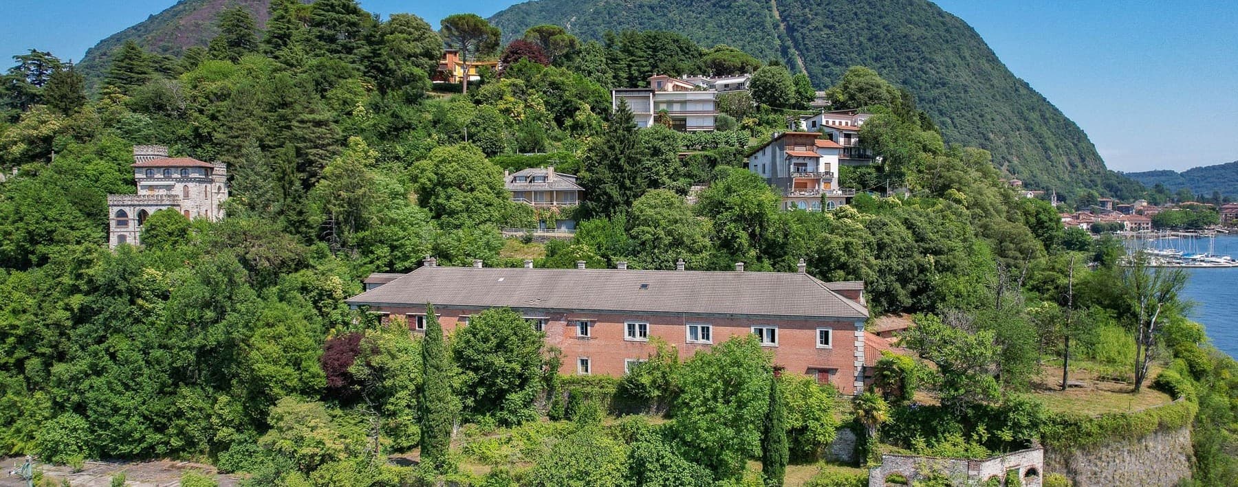 Villa esclusiva a Laveno-Mombello, Lago Maggiore
