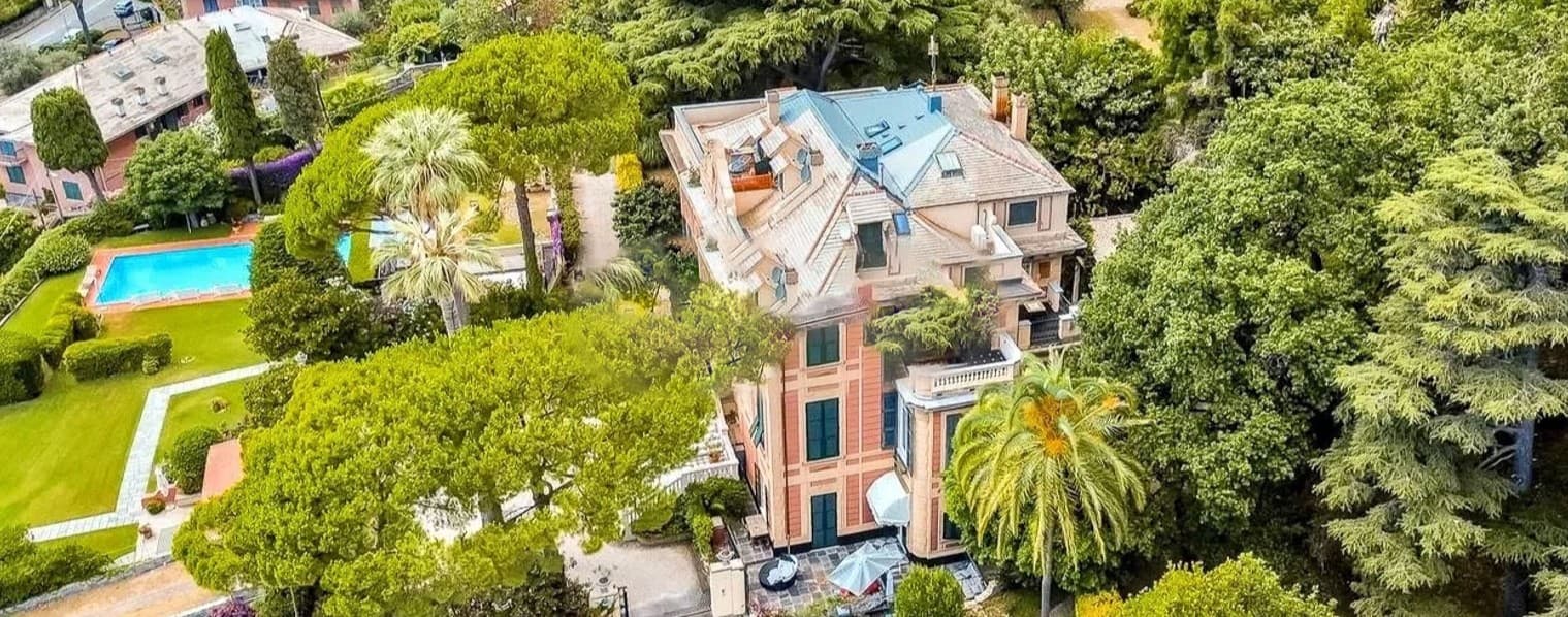 Appartamento esclusivo a Genova con vista mare e giardino
