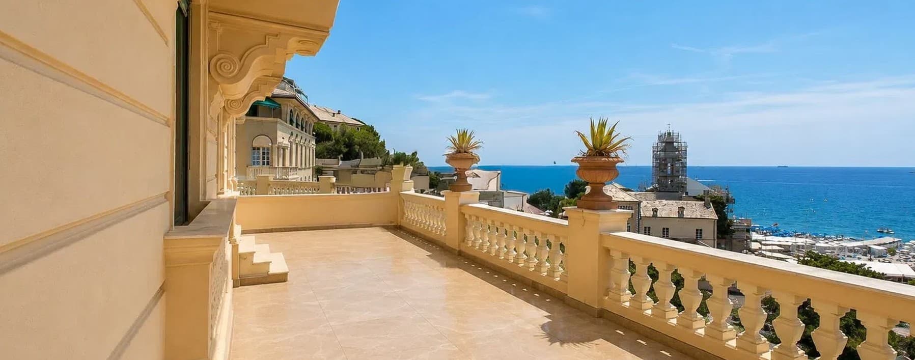Appartamento prestigioso fronte mare a Genova Albaro