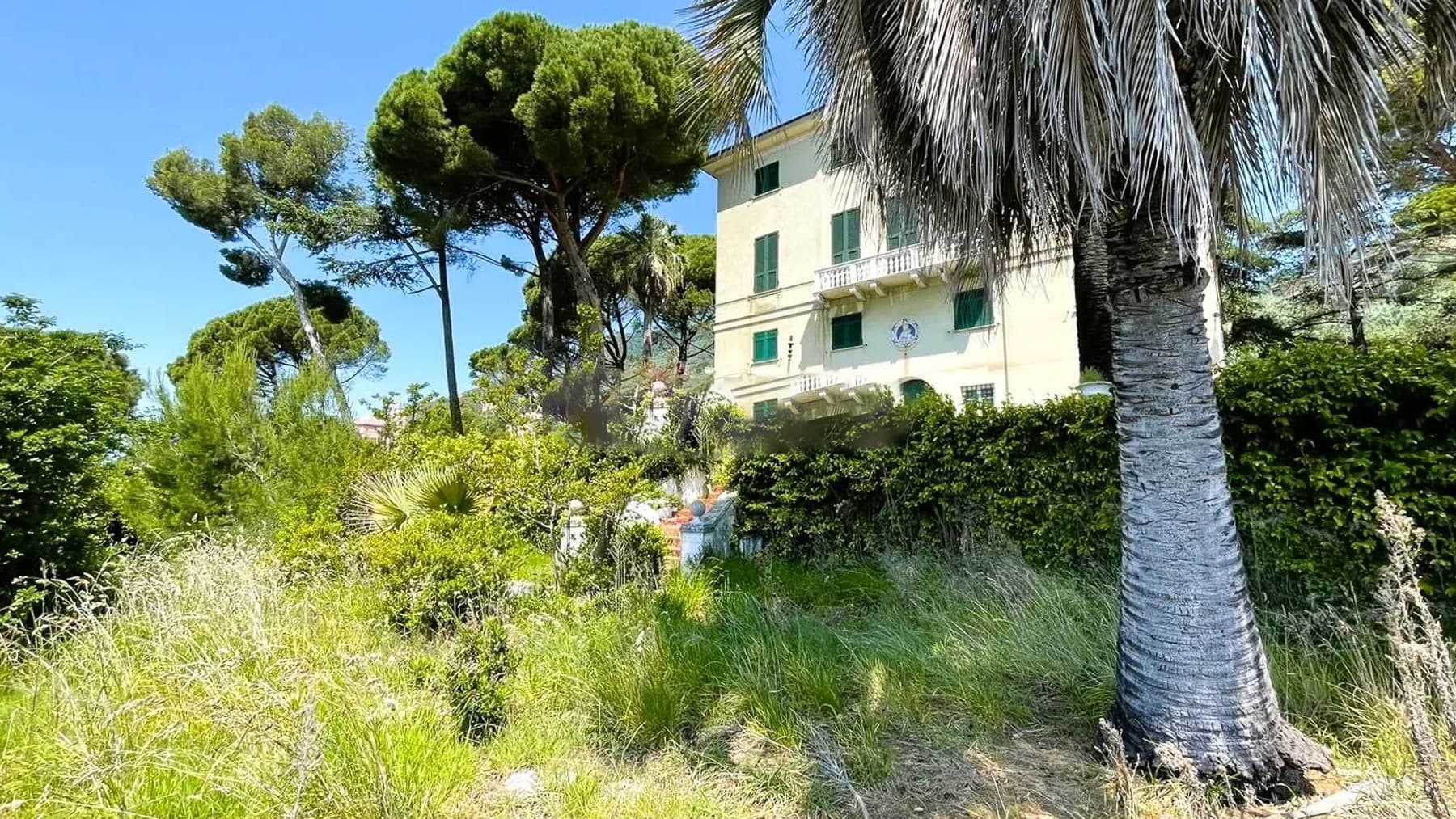 Villa d'Epoca con Vista Mare a Recco