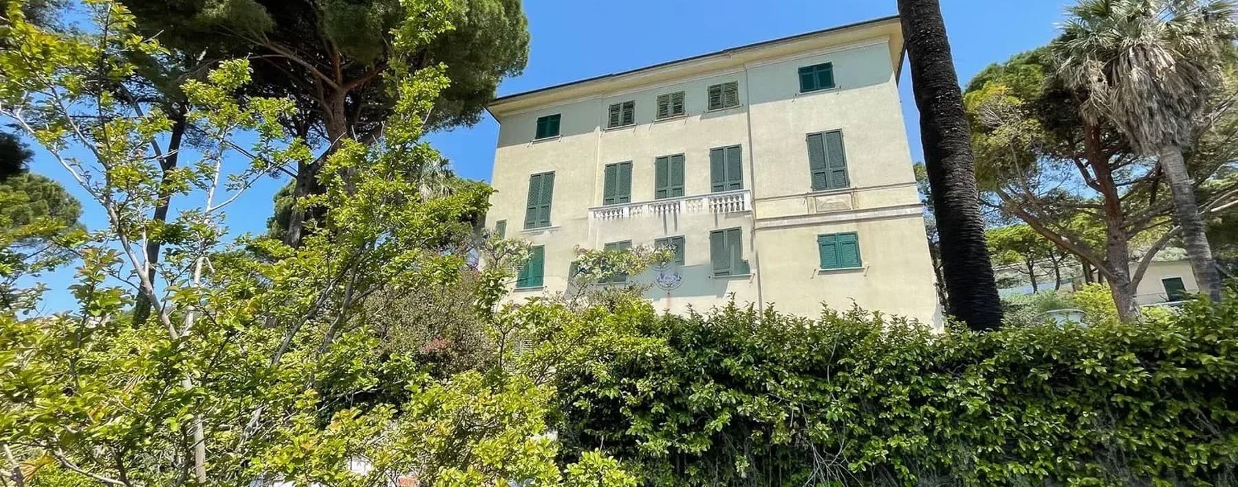 Villa d'Epoca con Vista Mare a Recco