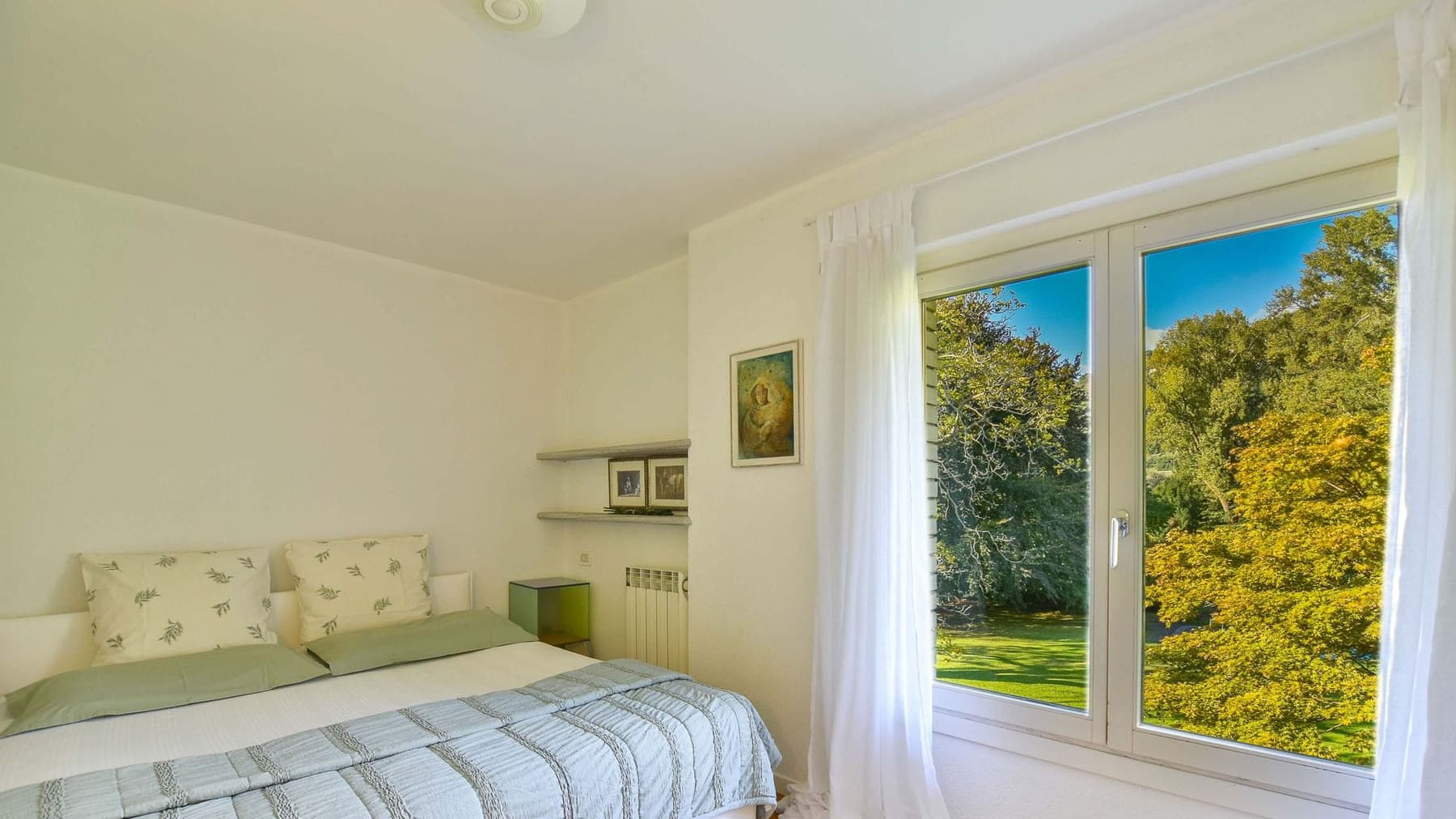 Villa con piscina a Lesa, Lago Maggiore