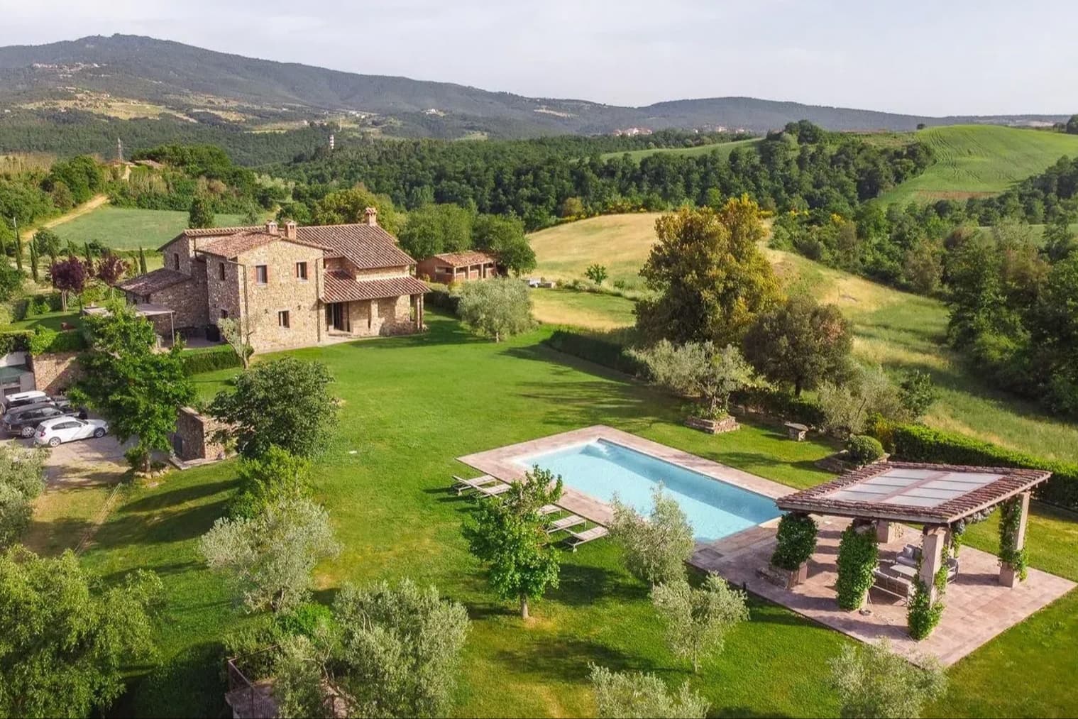 Casale con piscina e terreno a Città della Pieve, Umbria