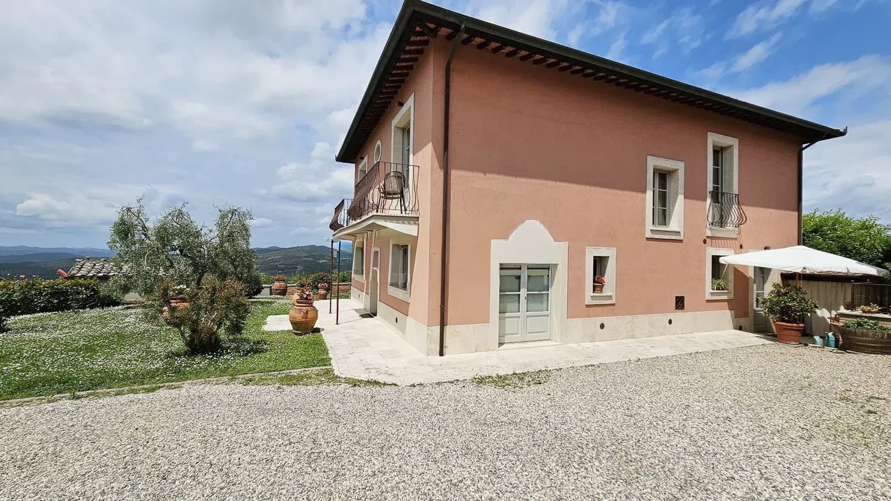 Villa esclusiva a Casole d'Elsa, cuore della Toscana