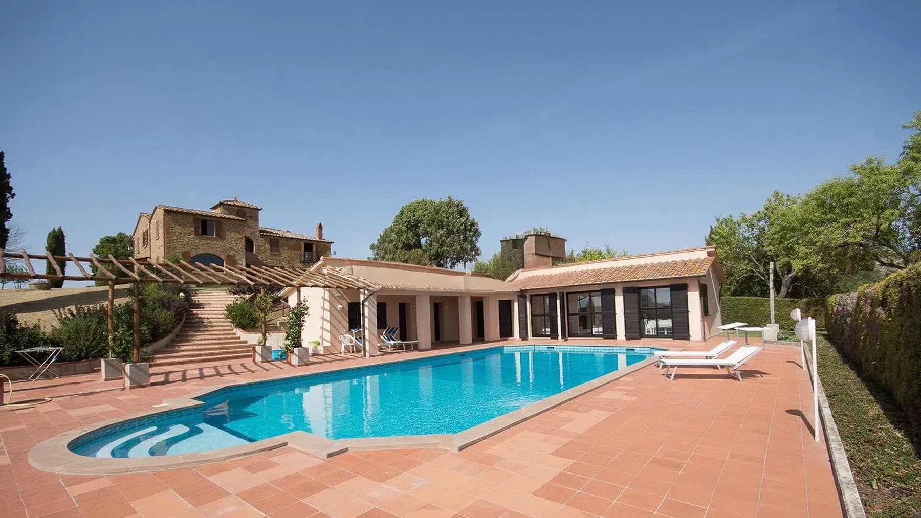 Casale elegante con piscina a Montepulciano, Toscana