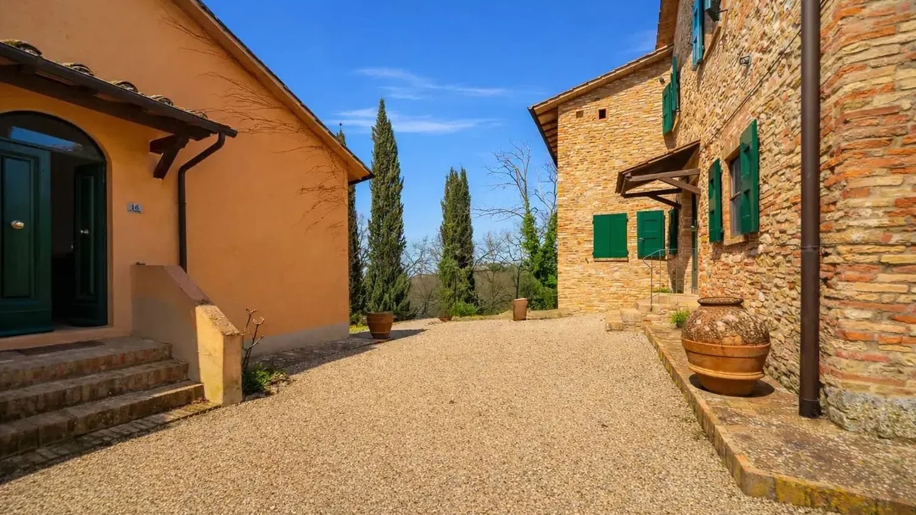 Casale Toscano con Piscina Panoramica a San Gimignano