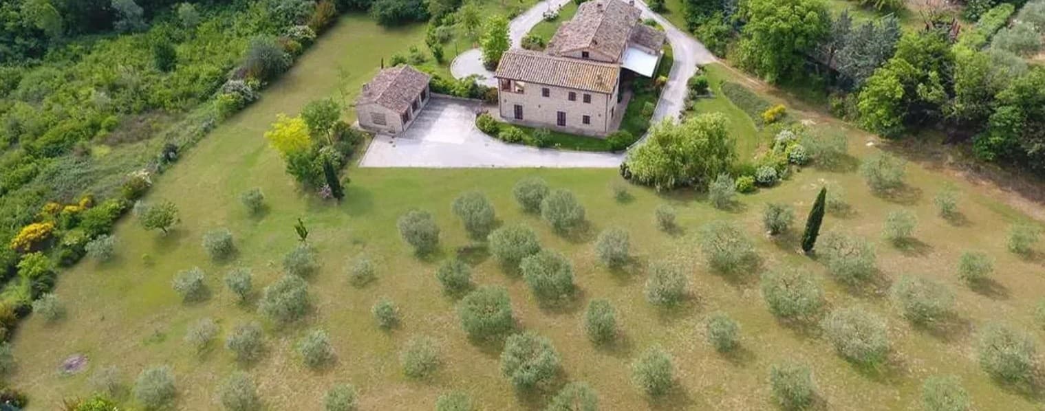 Casale ristrutturato con vista su Assisi, Perugia