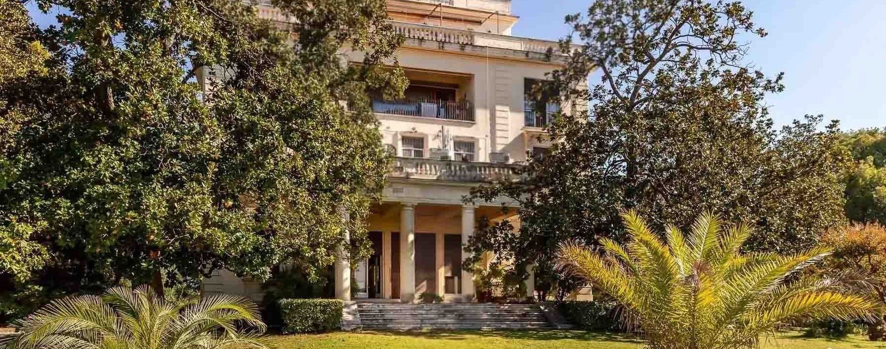 Flat in a Villa, Central Rome, Lazio