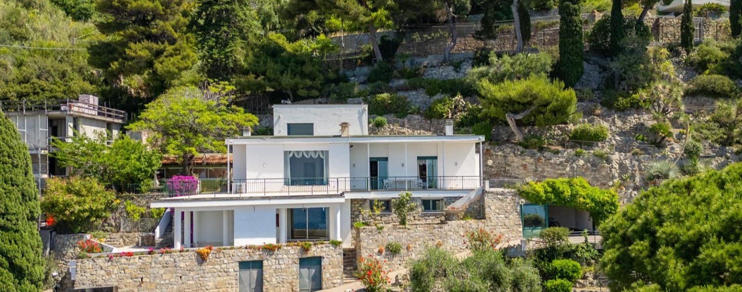 Charming Villa in Ospedaletti, Liguria