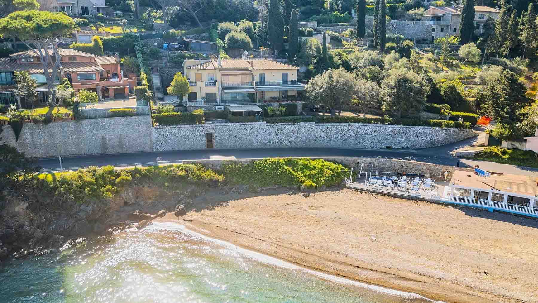 Villa bifamiliare a 30m dal mare, Argentario, Toscana