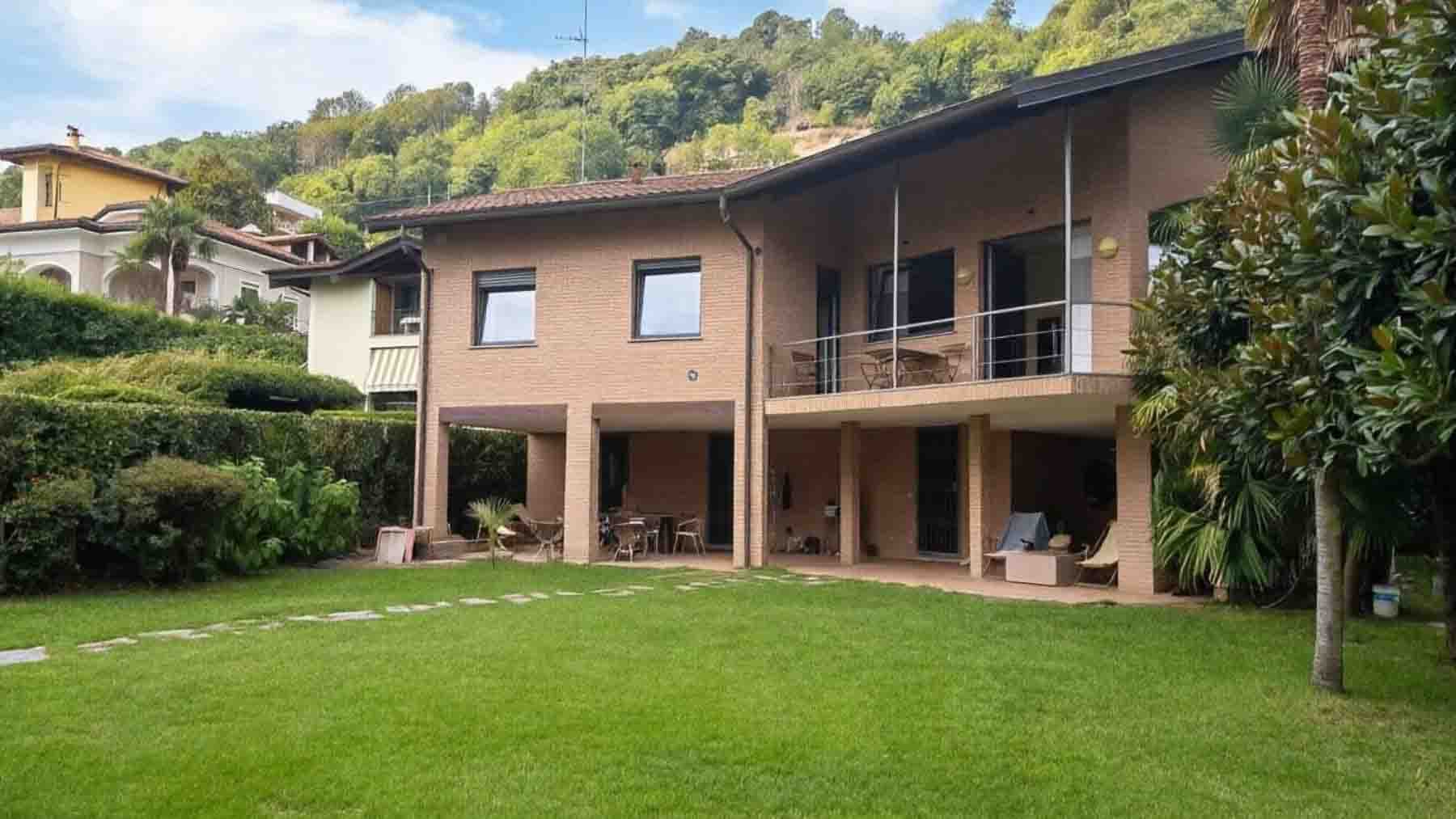 Villa esclusiva a Meina con vista Lago Maggiore