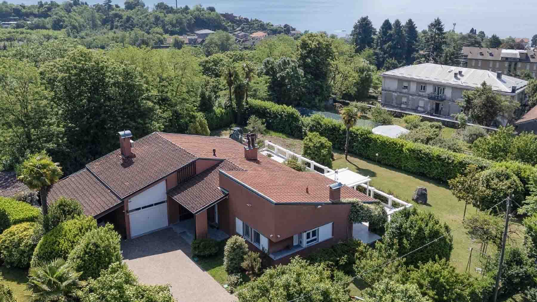 Villa raffinata con vista sul Lago Maggiore ad Arizzano
