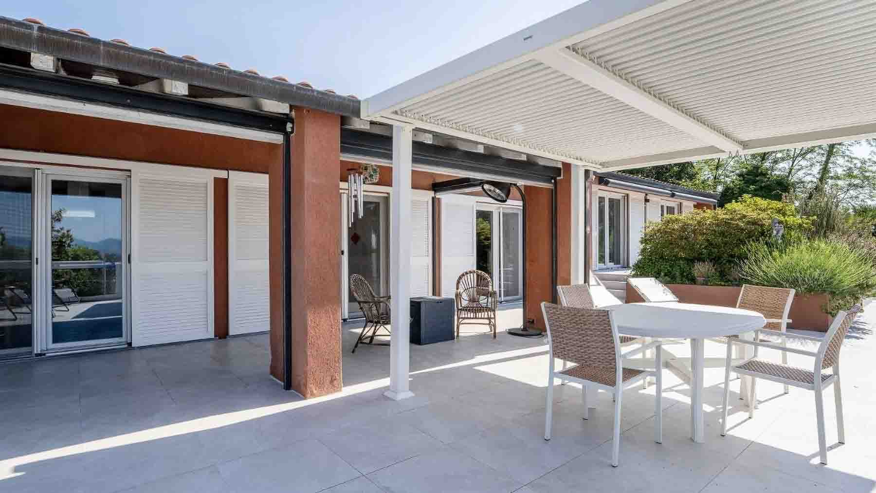 Villa raffinata con vista sul Lago Maggiore ad Arizzano